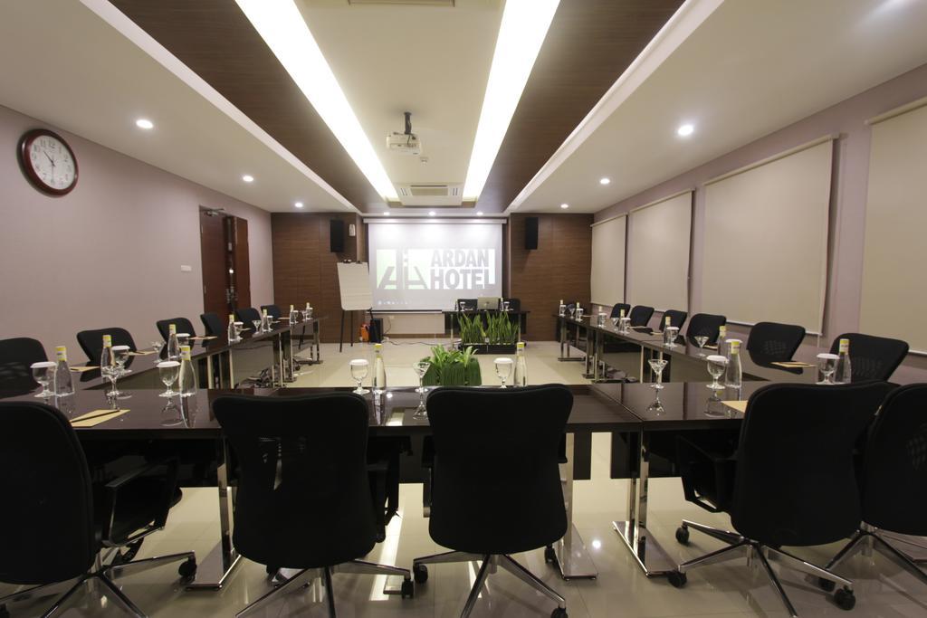 Ardan Hotel Bandung Luaran gambar