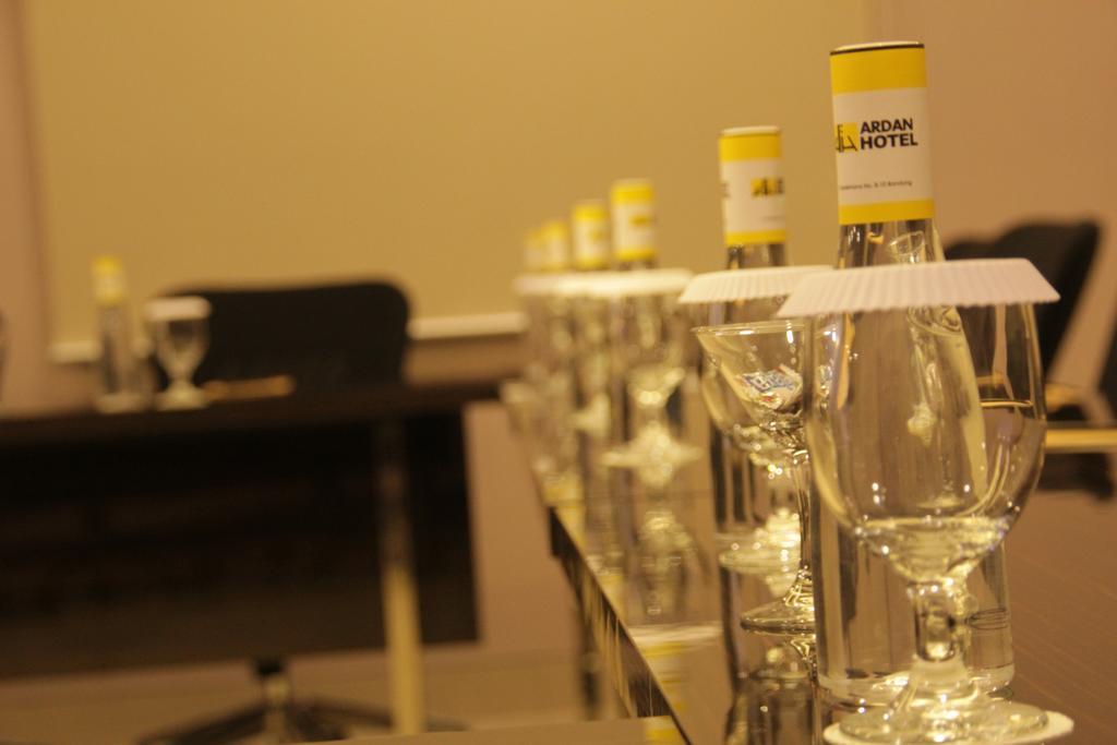 Ardan Hotel Bandung Luaran gambar